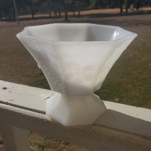 Anchor Hockin Milk Glass Vase